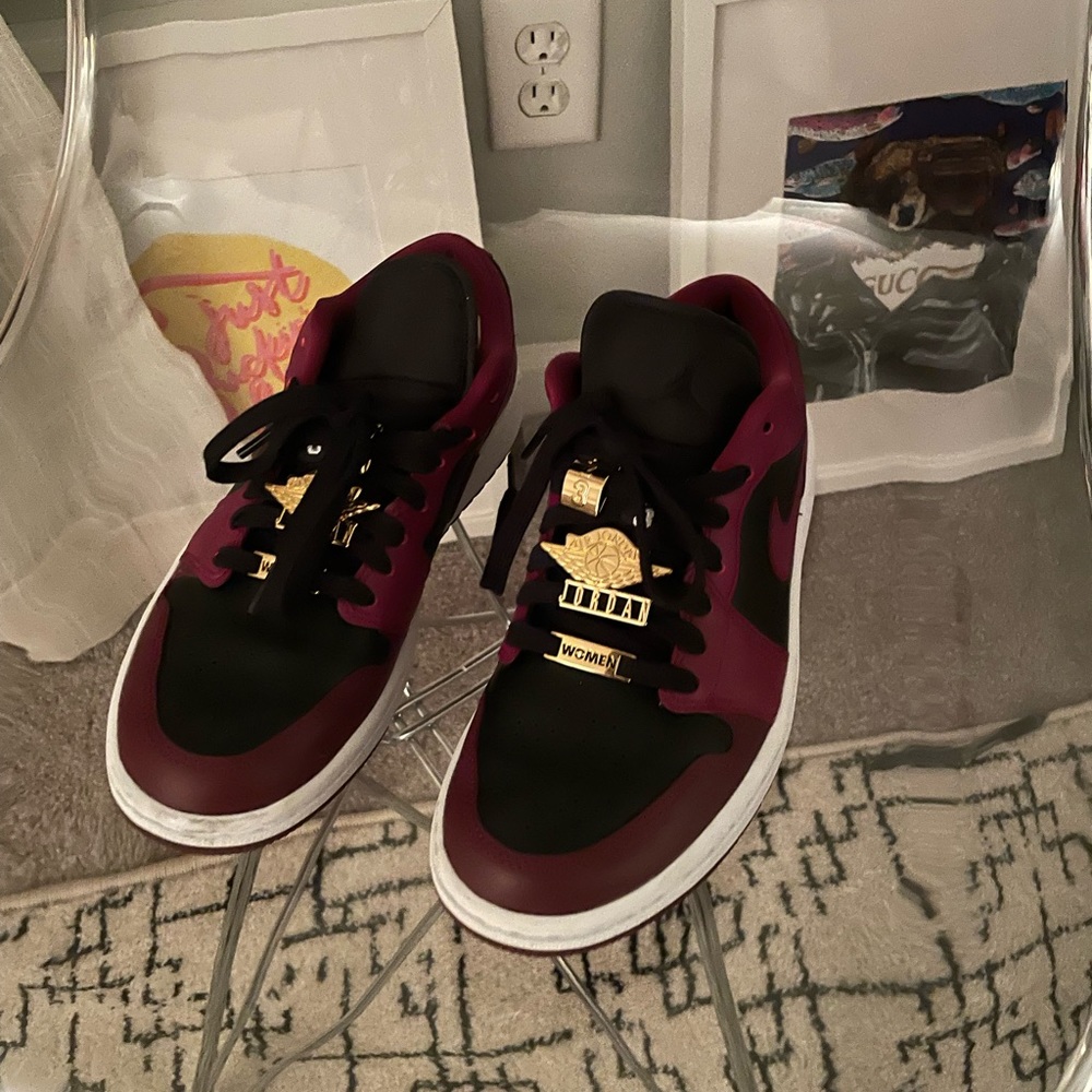 Womens Jordan 1
